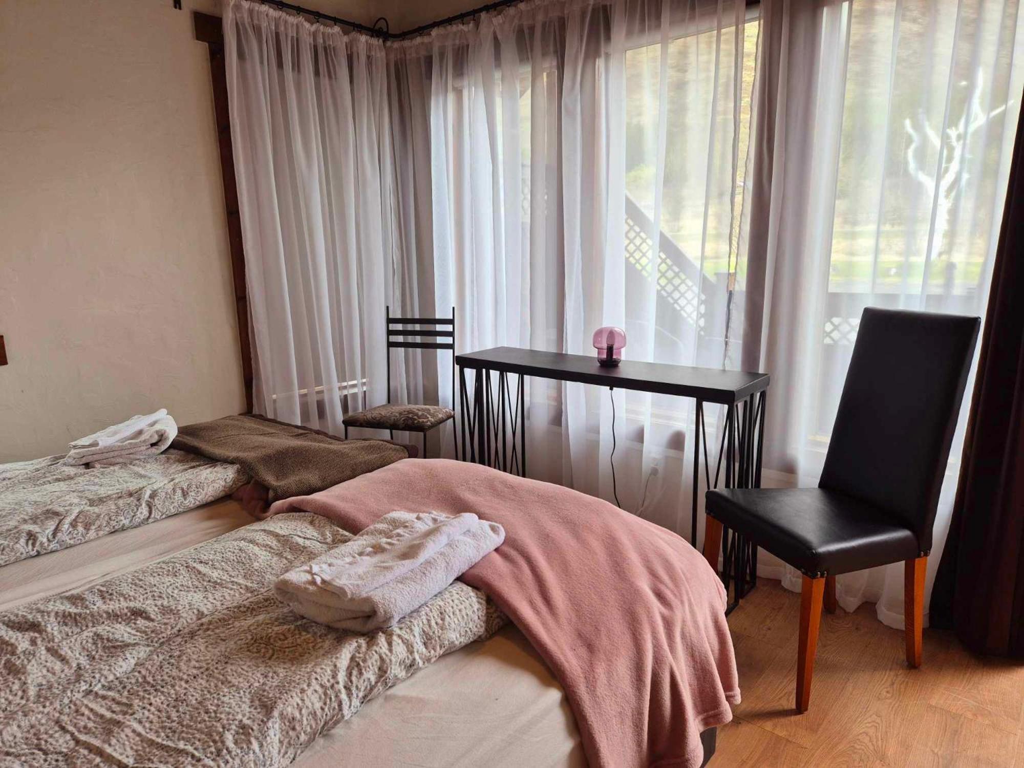 Beautiful Guestroom To Rent With A Mountain View Laugarvatn Ngoại thất bức ảnh